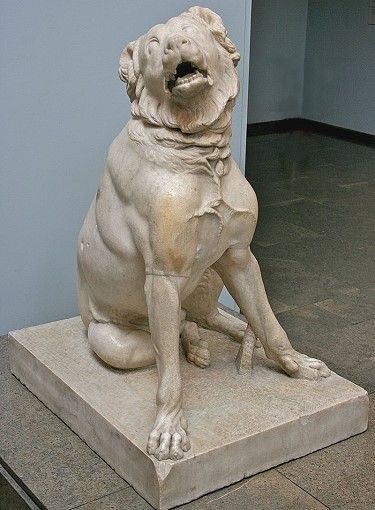 Roman statue of a molossian hound